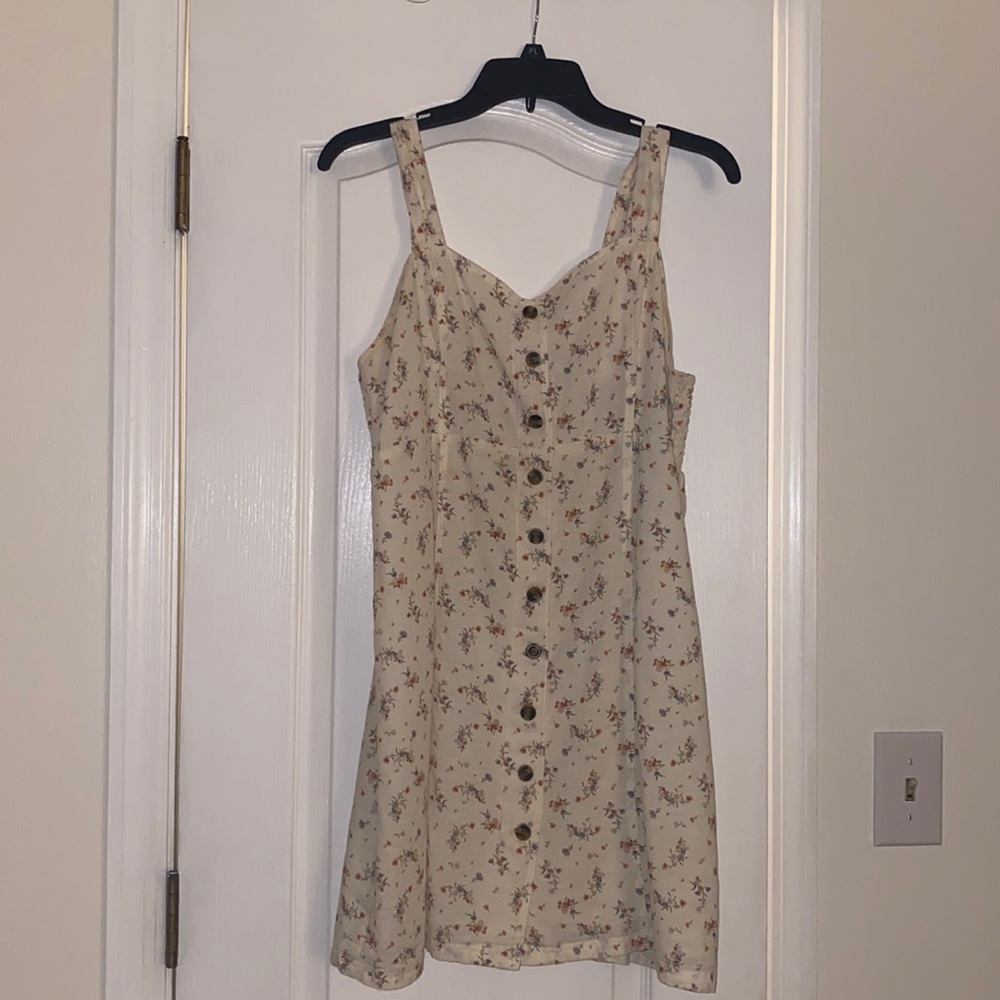 Cute floral American Eagle Dress!